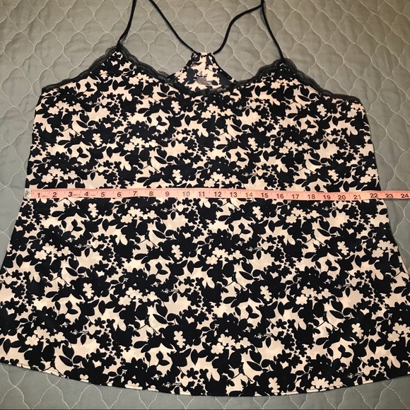 Women’s NY&Co Floral and Lace Cami Tank - Picture 10 of 13
